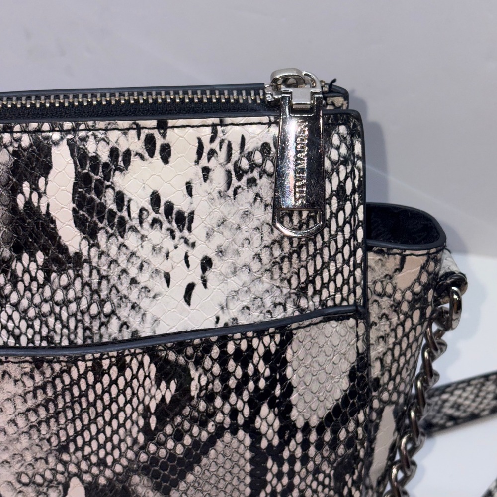 Crossbody Bag Blexi Womens Black White Snakeskin Steve Madden - Picture 12 of 14